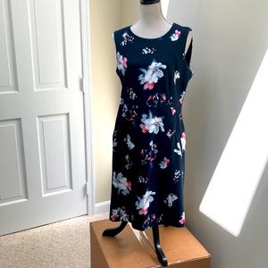 Lands End floral print sleeveless sheath with pockets